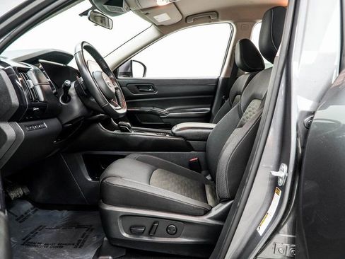 Used 2025 Nissan Pathfinder SV AWD/4WD image 37