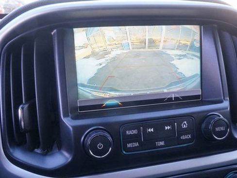 Used 2018 Chevrolet Colorado LT w/ LT Convenience Package image 17