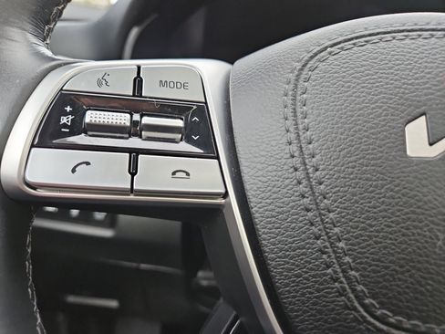 Used 2022 Kia Telluride SX w/ SX Prestige Package image 25