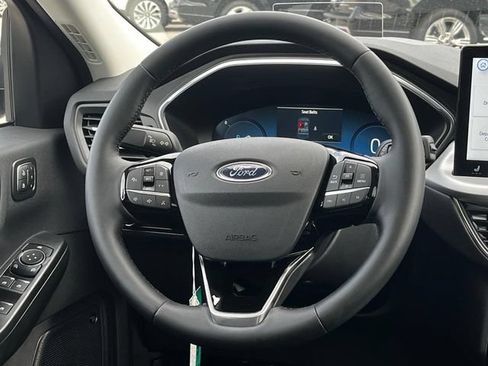 New 2024 Ford Escape SE w/ PHEV Premium Package FWD image 7