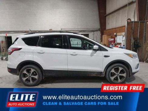 Used 2018 Ford Escape SEL AWD/4WD image 26
