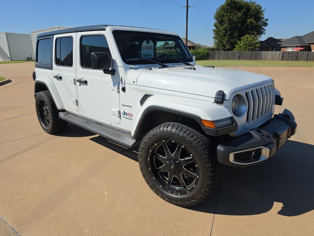 Used 2018 Jeep Wrangler Unlimited Sahara AWD/4WD image 13