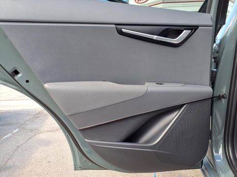 Certified 2025 Kia Niro EX image 22