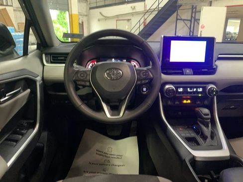 Used 2024 Toyota RAV4 XLE w/ Convenience Package AWD/4WD image 17