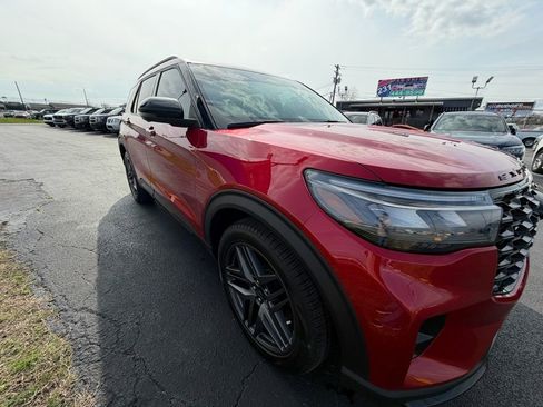 Used 2025 Ford Explorer ST w/ Sun And Sound Package image 1