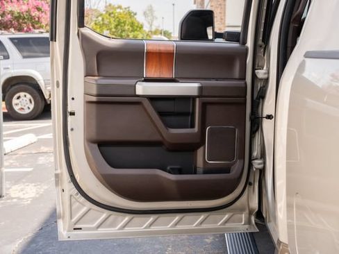 Used 2017 Ford F250 King Ranch w/ King Ranch Ultimate Package AWD/4WD image 40