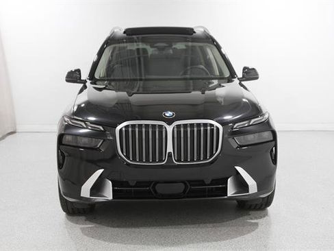 Used 2026 BMW X7 xDrive40i AWD/4WD image 2