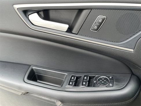 Used 2023 Ford Edge SEL w/ Convenience Package image 16