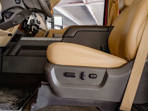 Used 2015 Ford F350 Lariat w/ Lariat Interior Package image 30