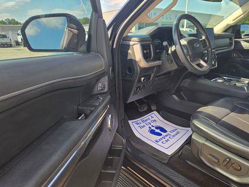 Used 2022 Ford Expedition XLT RWD image 6