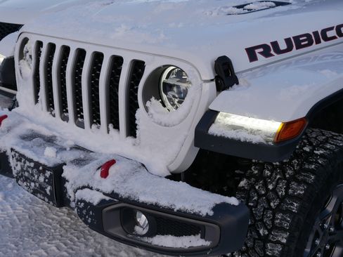 Used 2020 Jeep Gladiator Rubicon image 16