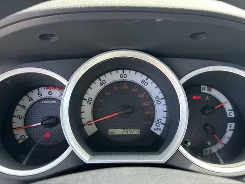 Used 2011 Toyota Tacoma 4x4 Regular Cab image 6