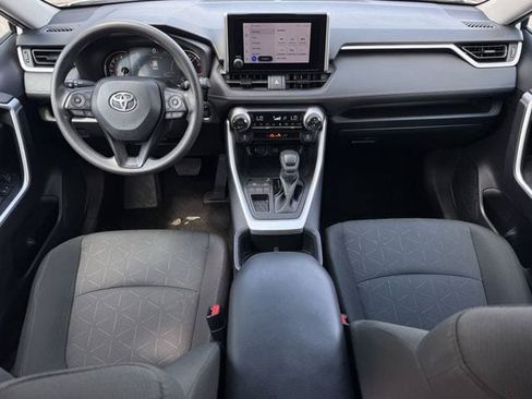 Used 2025 Toyota RAV4 XLE FWD image 11