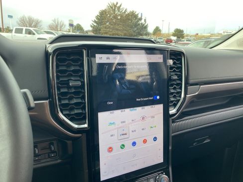 New 2025 Ford Ranger Lariat w/ FX4 Off-Road Package image 10