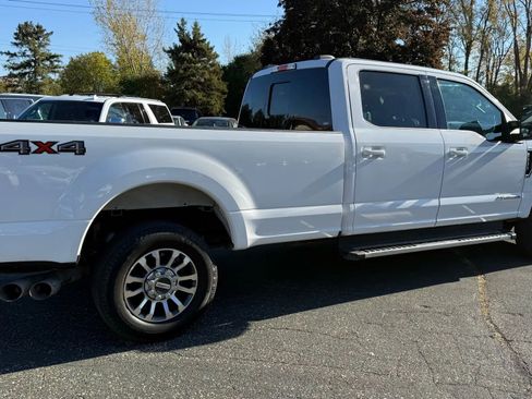 Used 2021 Ford F250 Lariat image 7