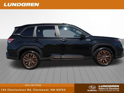 Used 2025 Subaru Forester Sport AWD/4WD image 2