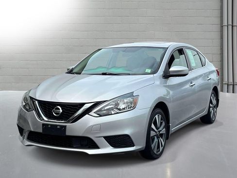 Used 2019 Nissan Sentra SV w/ Special Edition Package FWD image 4