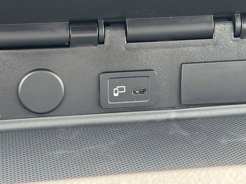 Used 2024 Mercedes-Benz Sprinter 2500 image 43