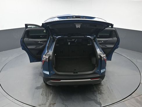 Used 2025 Chevrolet Equinox LT w/ Convenience Package II image 43