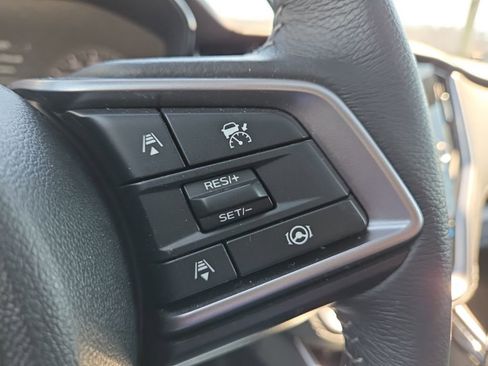 Used 2025 Subaru Outback Premium image 28