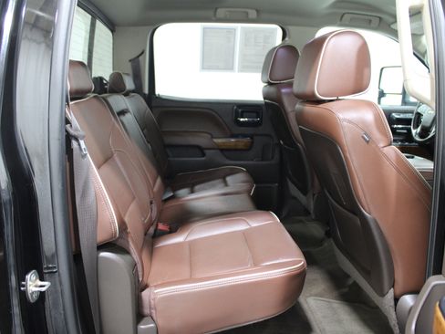 Used 2015 Chevrolet Silverado 2500 High Country image 24