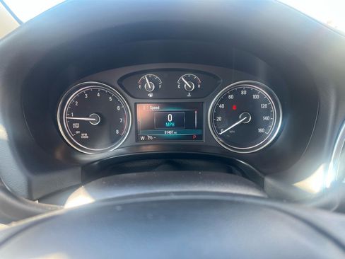 Used 2018 Buick Enclave Essence image 16