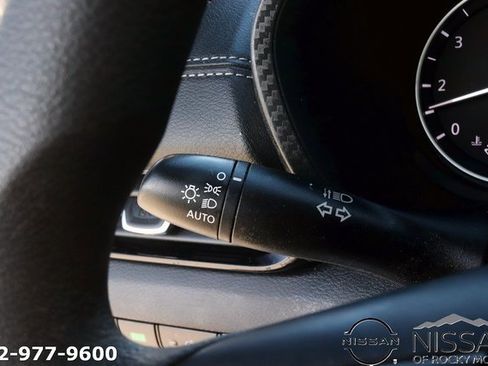 Used 2024 Nissan Sentra SV image 22