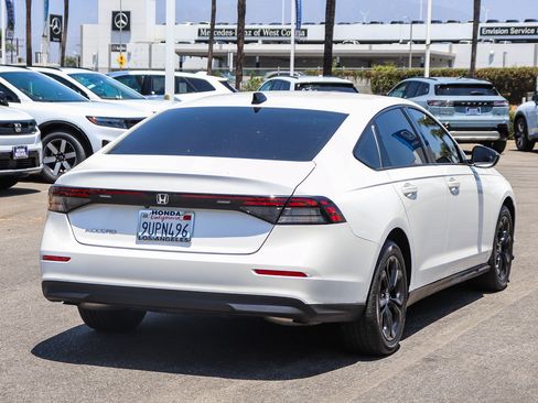 Used 2025 Honda Accord SE image 11