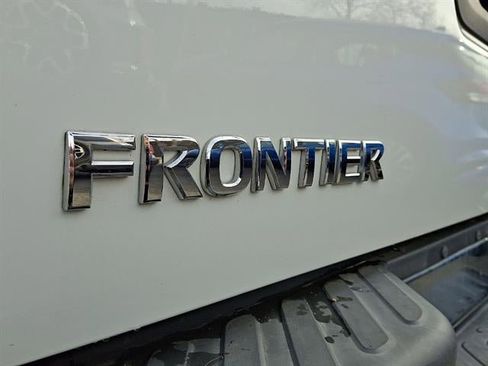 Used 2020 Nissan Frontier SV image 59