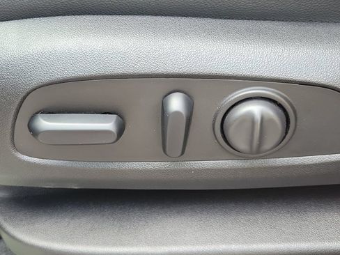 Used 2019 GMC Terrain Denali w/ Advanced Safety Package FWD image 29