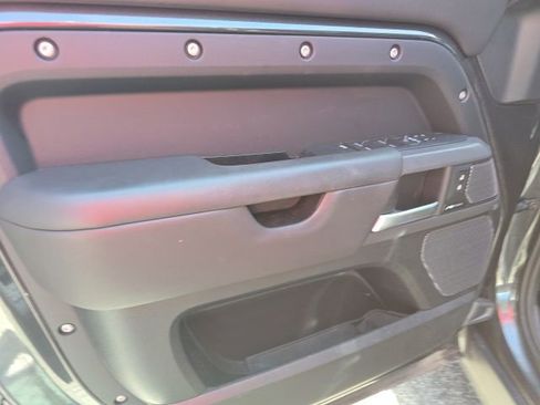Used 2024 Land Rover Defender 110 X AWD/4WD image 6