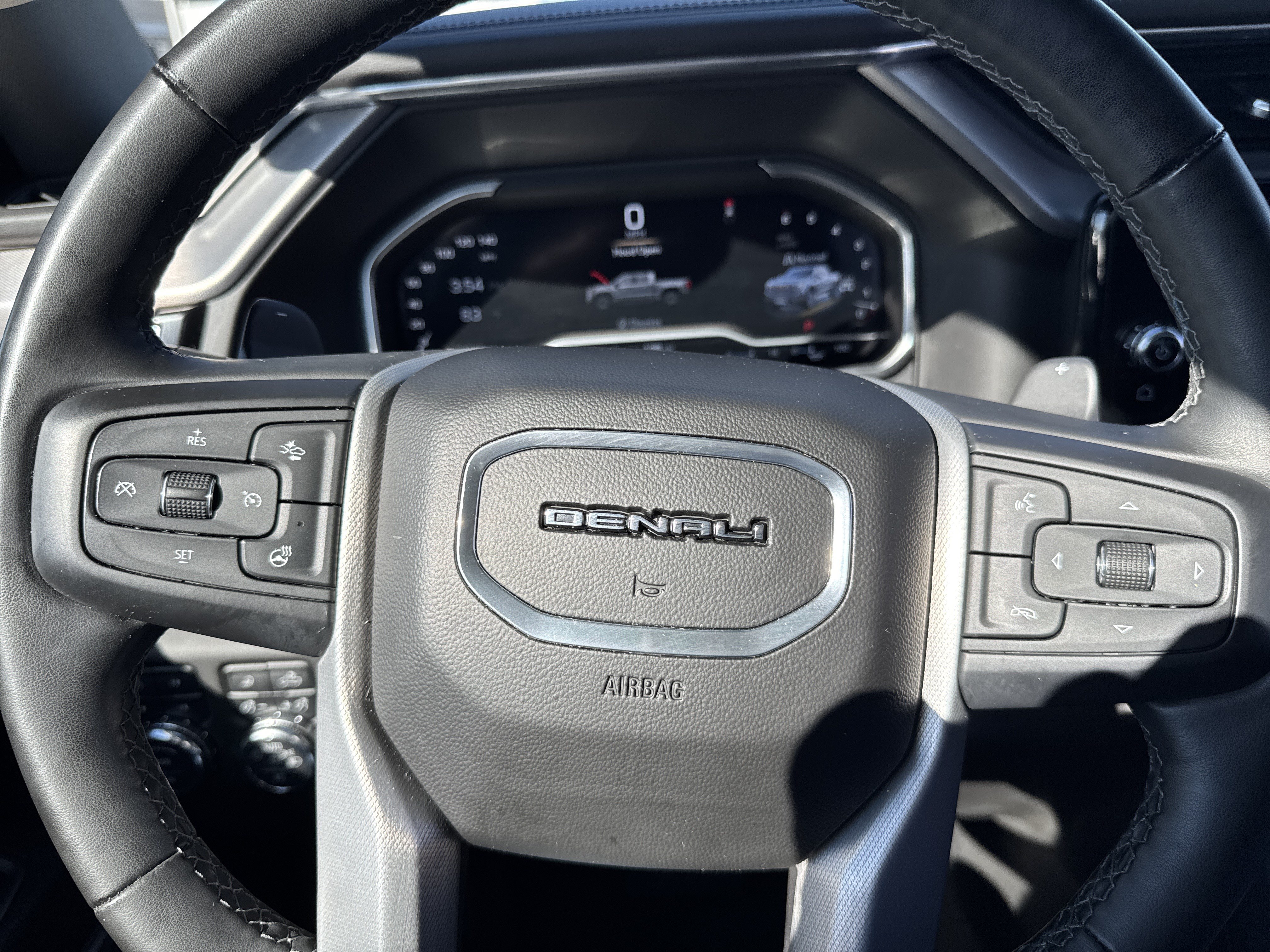 Used 2023 GMC Sierra 1500 Denali AWD/4WD image 15