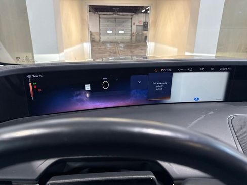 Used 2024 Lincoln Nautilus Reserve image 16