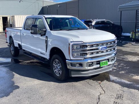 Certified 2025 Ford F350 Lariat w/ Camper Package image 9