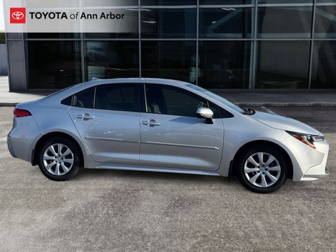 Certified 2022 Toyota Corolla LE image 10