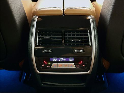 Used 2023 BMW X5 xDrive45e image 26