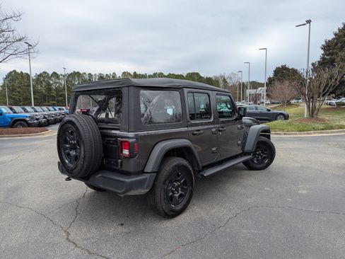 Certified 2022 Jeep Wrangler Unlimited Sport image 5