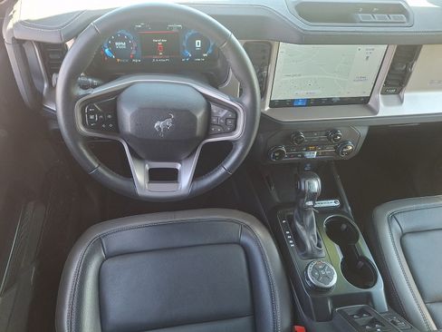 Certified 2025 Ford Bronco Outer Banks AWD/4WD image 11