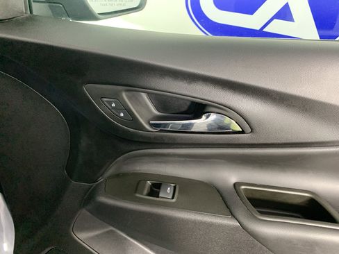 Used 2024 Chevrolet Equinox LT image 41