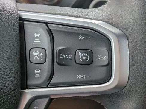 Used 2025 RAM 1500 Big Horn AWD/4WD image 24