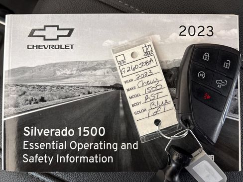Used 2023 Chevrolet Silverado 1500 RST w/ Z71 Off-Road Package AWD/4WD image 31