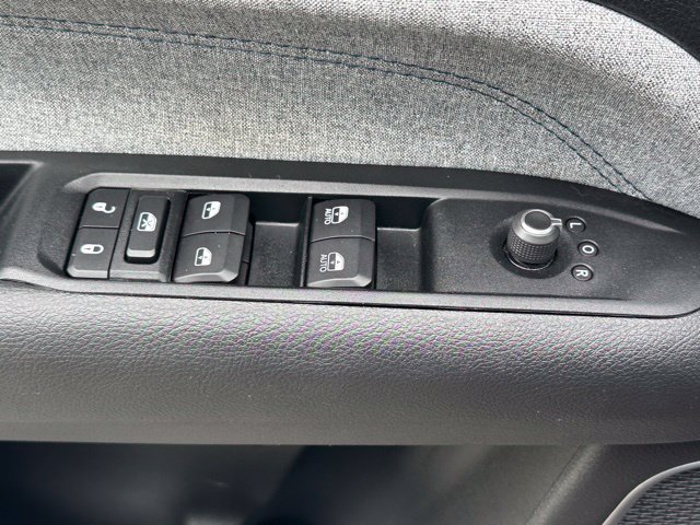 Used 2022 Jeep Compass Latitude AWD/4WD image 23