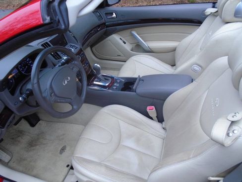 Used 2011 INFINITI G37 Sport w/ Premium Pkg image 10