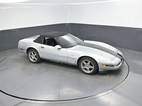 Used 1996 Chevrolet Corvette Convertible RWD image 21