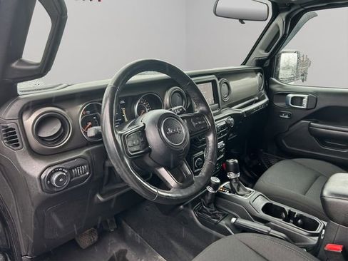 Used 2021 Jeep Wrangler Unlimited Sport image 26