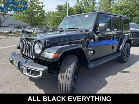 Used 2023 Jeep Wrangler Unlimited Sahara w/ Cold Weather Group AWD/4WD image 3