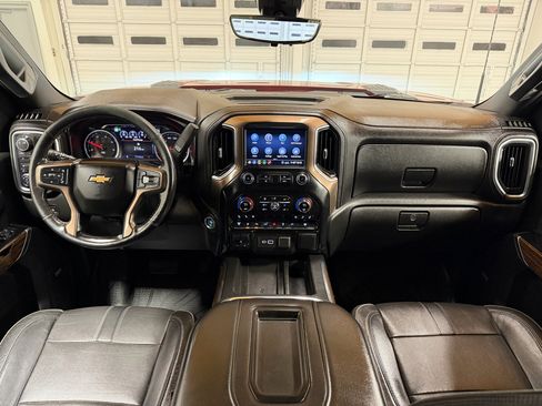 Used 2020 Chevrolet Silverado 2500 High Country image 23
