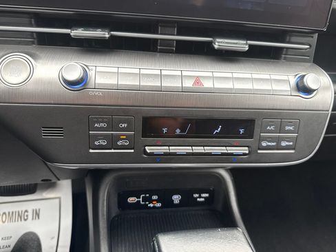Used 2024 Hyundai Kona SEL AWD/4WD image 17