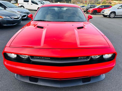 Used 2014 Dodge Challenger SRT8 image 8