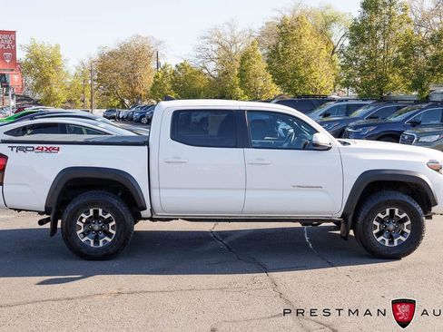 Used 2019 Toyota Tacoma TRD Off-Road AWD/4WD image 22
